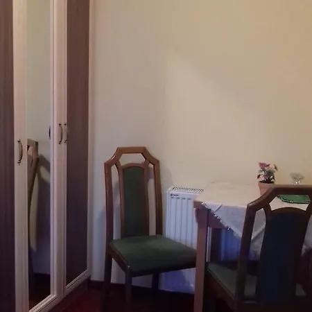 Iluska Vendeghaz *